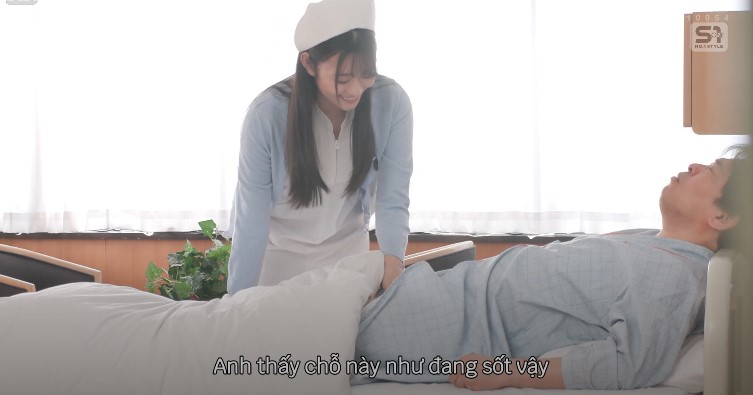 Nữ y tá dùng bướm để chữa bệnh cho bệnh nhân Mitsuha Ashitaba