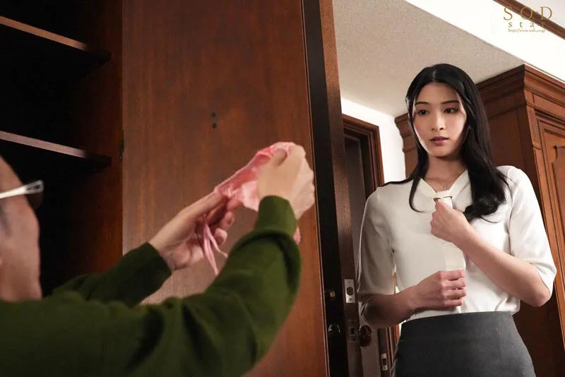 Nàng goá phụ đáng thương bị bố chồng hiếp dâm ngay trước ban thờ chồng Suzu Honjo